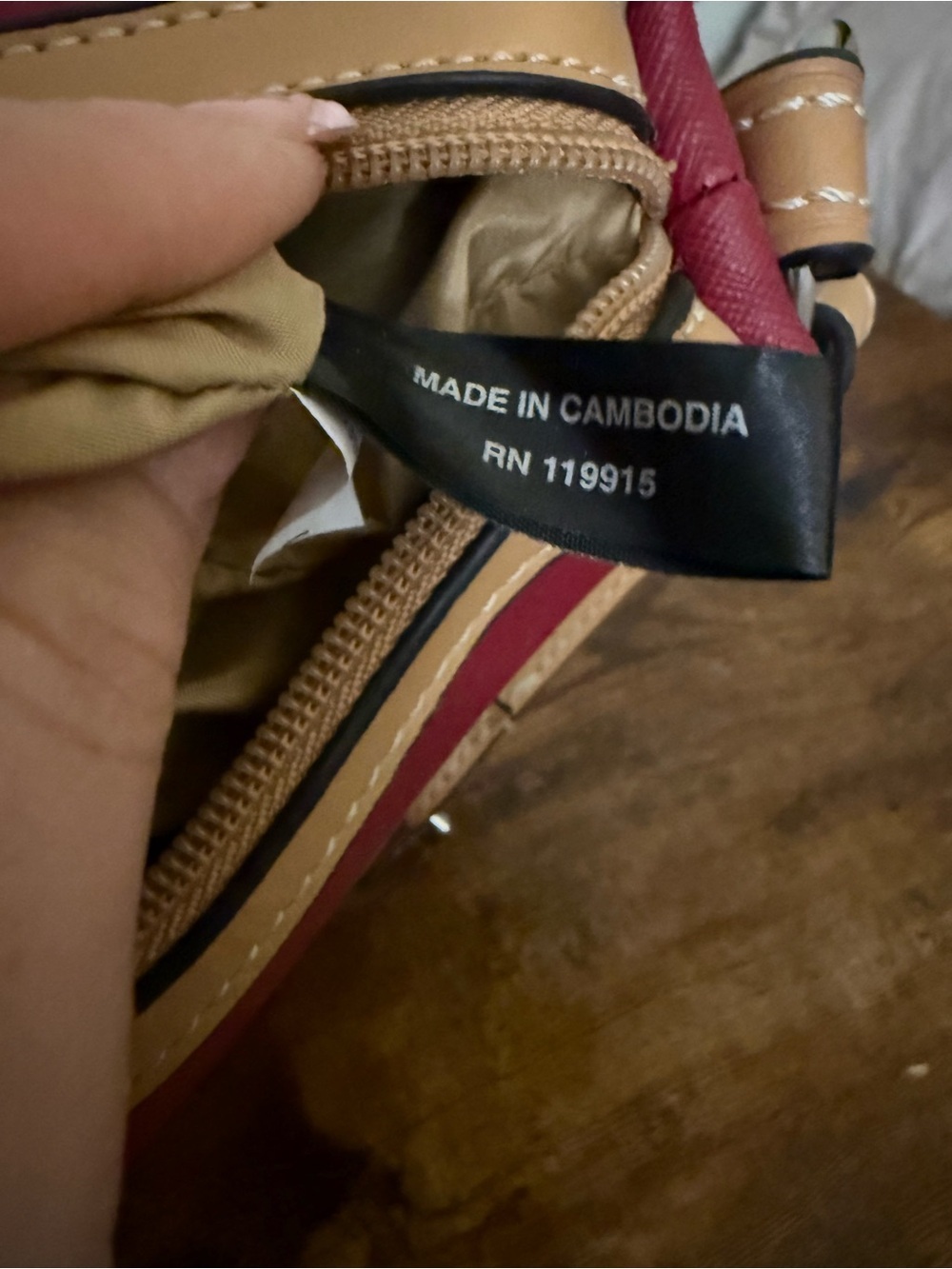 Giani Bernini Burgundy & Tan Hobo Shoulder Bag - Picture 12 of 13